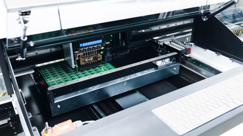 DID YOU KNOW THAT AT COJALI WE HAVE AN SMD ASSEMBLY LINE FOR ELECTRONIC COMPONENTS?